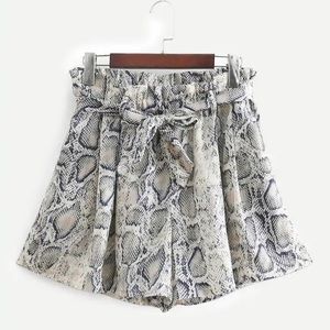 High waist Snake Print Shorts